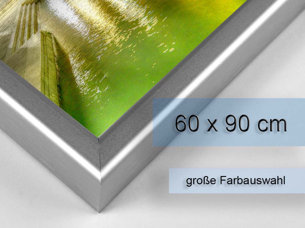 Seitenansicht eines picturelight romance Leuchtrahmens mit Mustermotiv